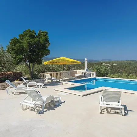 Vakantiehuis Pet Friendly In With House Sea View Pucisca